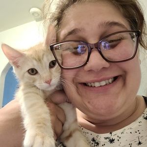 Meet your Posher, Alexis